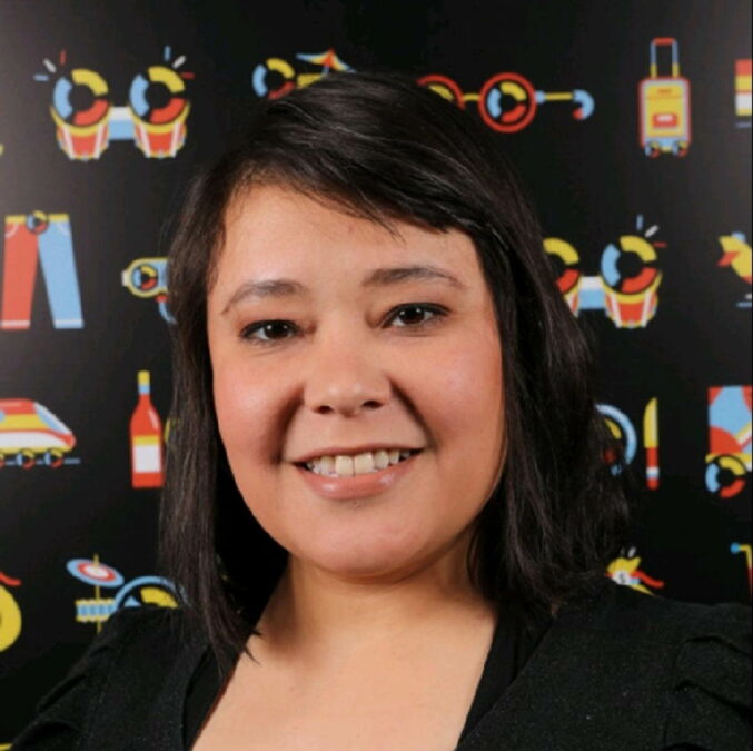 Olhar Green Hellen-Bispo