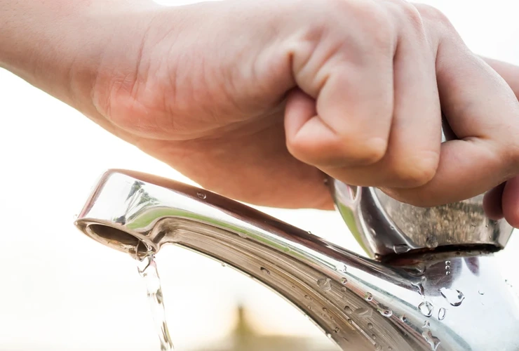 Como economizar água com reaproveitamento estratégias práticas para o dia a dia