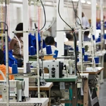 Impacto da indústria têxtil no meio ambiente como repensar nosso guarda-roupa