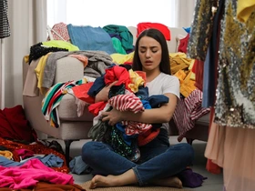 Impactos ambientais da fast fashion o lado oculto das tendências passageiras