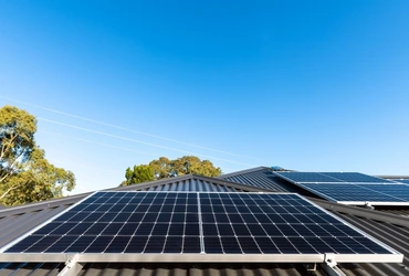 Entendendo a diferença entre casas sustentáveis e ecológicas e o papel do INCC-M