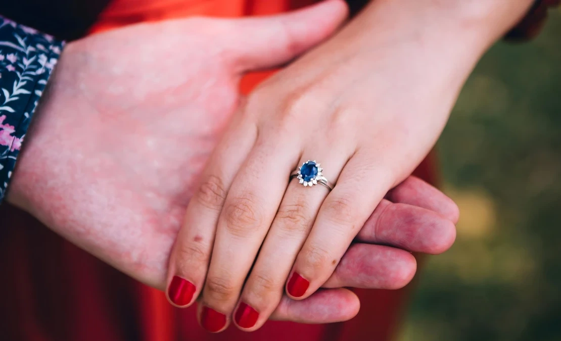 Diamante safira o que faz essa joia chamar tanta atenção