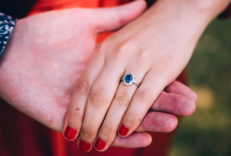 Diamante safira o que faz essa joia chamar tanta atenção